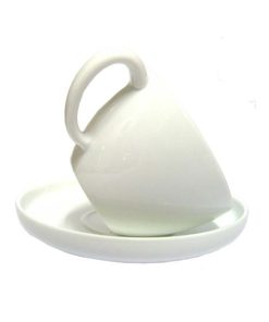 TASSE À THÉ EN PORCELAINE BLANCHE