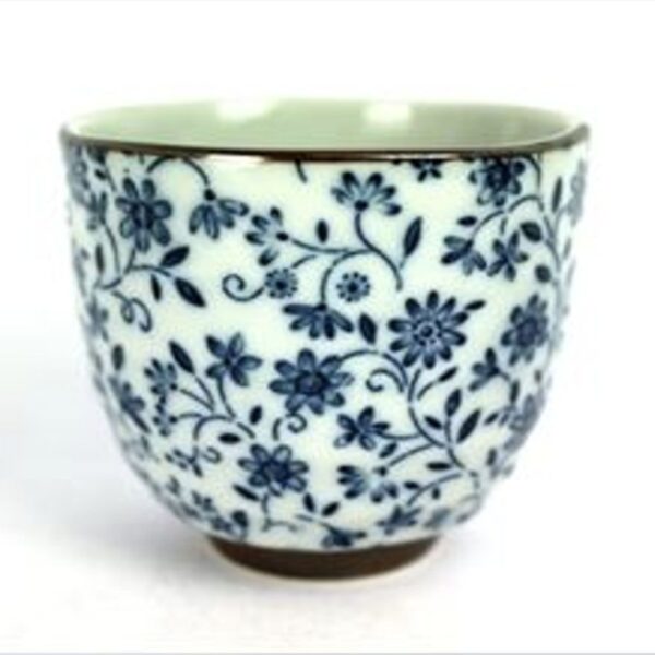TASSE À THÉ EN PORCELAINE